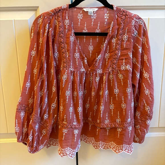 American Eagle Outfitters Tops - Flowy embroidered puff sleeved blouse